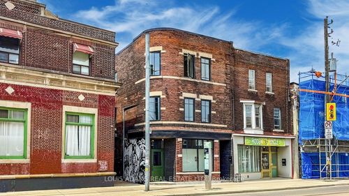 2215 Dundas St W, Toronto, ON, M6R1X6 | Card Image