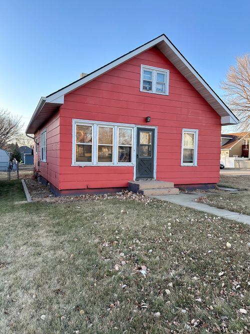 815 E 1st Avenue, Mobridge, SD, 57601 | Card Image