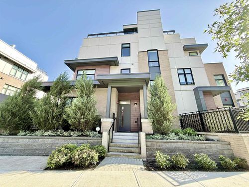 133-2035 Glenaire Dr, North Vancouver, BC, V7P1Y2 | Card Image