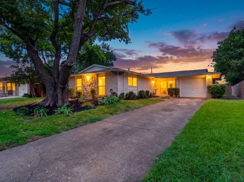 833 Brentwood Ln, Richardson, TX, 75080-3020 | Card Image