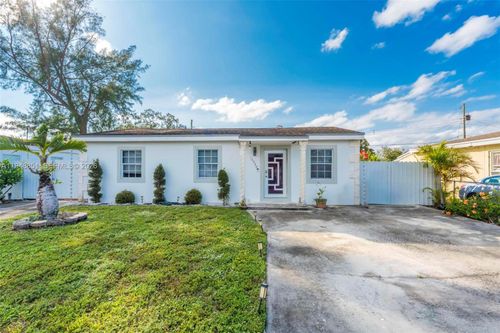 15330 Nw 29th Ct, Miami Gardens, FL, 33054-2504 | Card Image