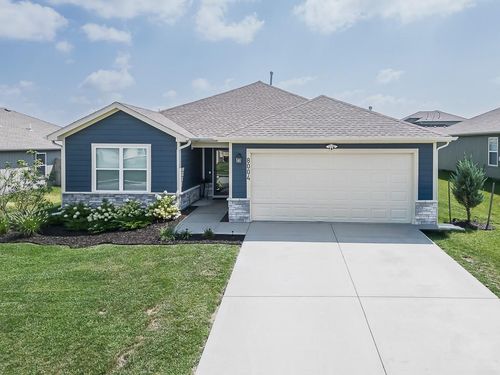 8004 Se 6th St, Blue Springs, MO, 64014-5238 | Card Image