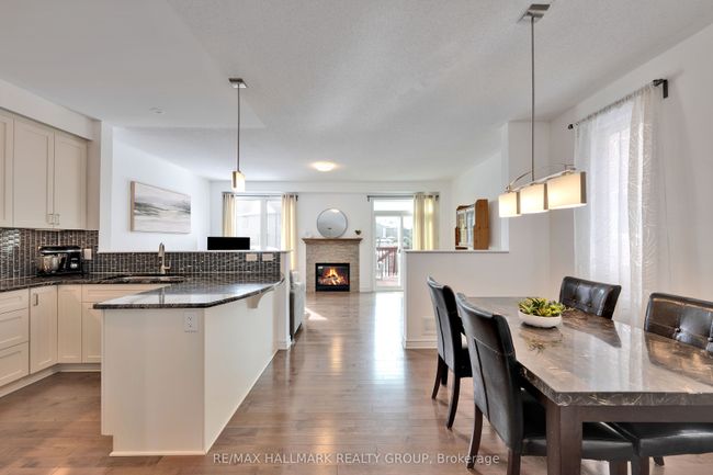 1111 Cobble Hill Dr, House attached with 3 bedrooms, 4 bathrooms and 1 parking in Nepean ON | Image 9