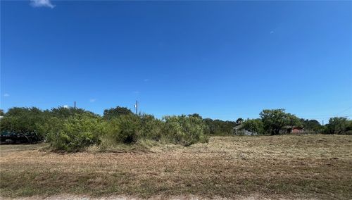 105 Pompano Dr, Rockport, TX, 78382-9202 | Card Image