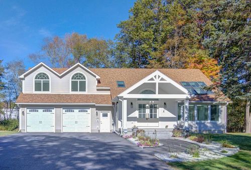 747 Portland Road, Saco, ME, 04072 | Card Image