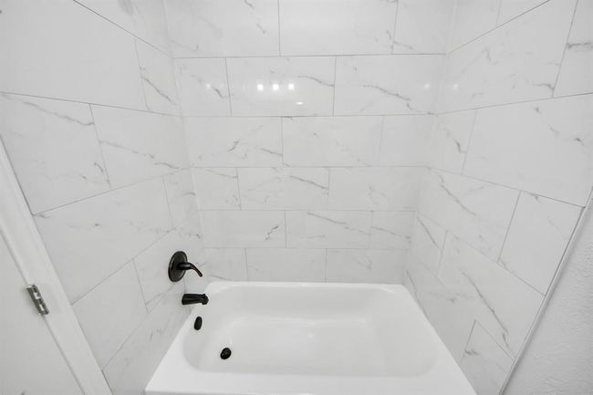 6018 Beekman Rd, House other with 3 bedrooms, 2 bathrooms and null parking in Houston TX | Image 30