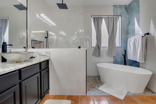10327 Meadow Crossing Dr, House other with 4 bedrooms, 3 bathrooms and null parking in Tampa FL | Image 16