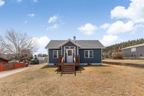 920 Gordon St, Custer, SD, 57730-2134 | Card Image
