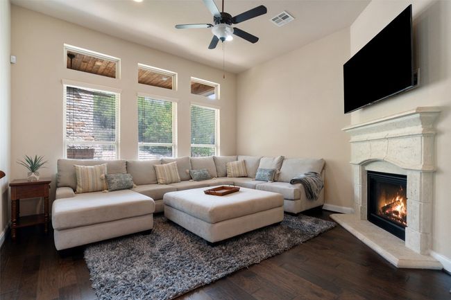 209 Maxwell Way, House other with 4 bedrooms, 3 bathrooms and null parking in Austin TX | Image 12