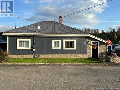 52 Bungalow Row St, House other with 2 bedrooms, 1 bathrooms and null parking in Plaster Rock NB | Image 3