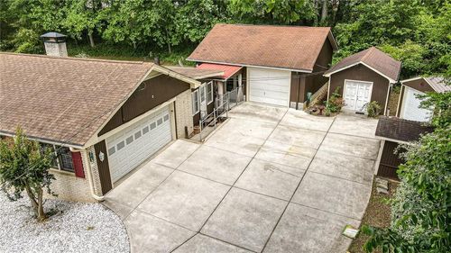 472 Edwards Ct, Lawrenceville, GA, 30044-3779 | Card Image