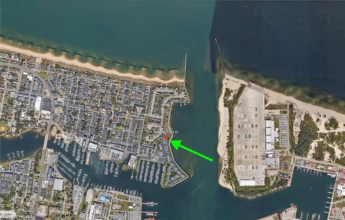 9548 Bay Front Dr, Norfolk, VA, 23518-6304 | Card Image
