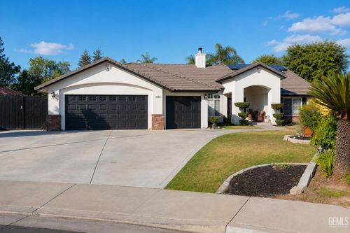 5710 Danbury Ct, Bakersfield, CA, 93312-4137 | Card Image