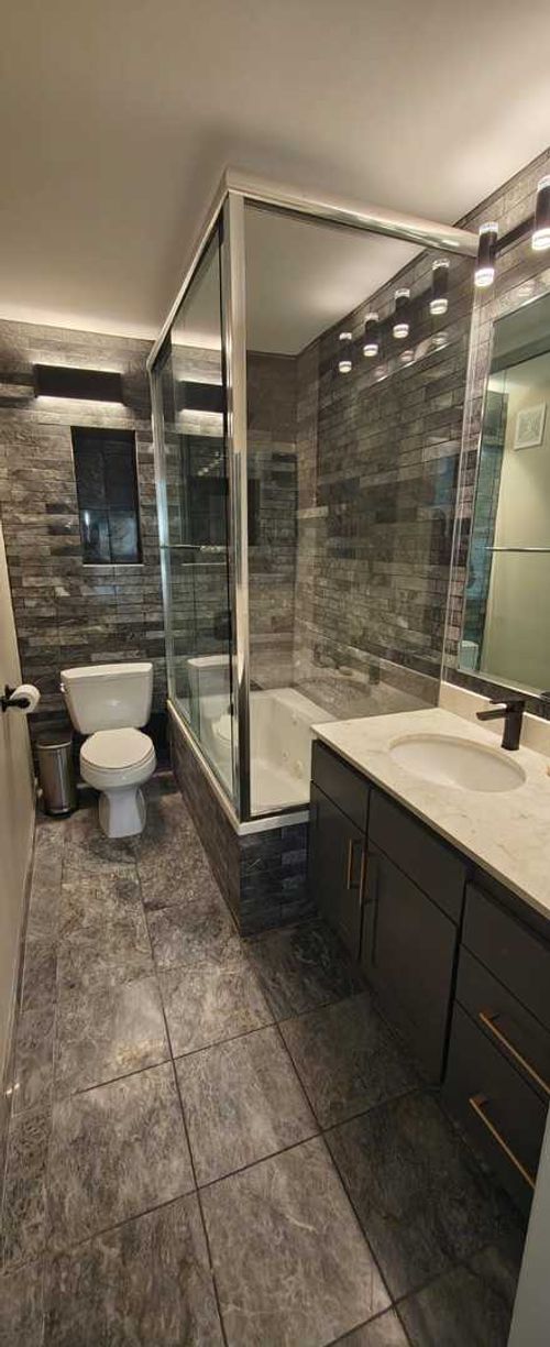 apt-907-30 E Huron St, Chicago, IL, 60611-2784 | Card Image