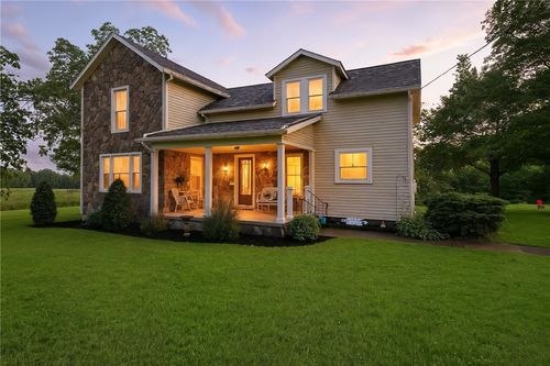 131 Heckman Rd, Fredonia, PA, 16124-1525 | Card Image