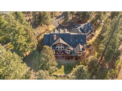 16900 Green Drake Ct, Sisters, OR, 97759-9617 | Card Image
