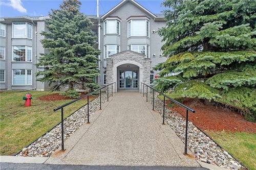 106-990 Golf Links Rd, Ancaster, ON, L9K1J8 | Card Image
