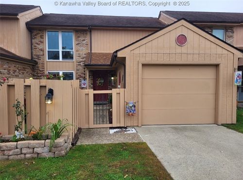 214 Willowcrest Dr, Charleston, WV, 25311-1116 | Card Image