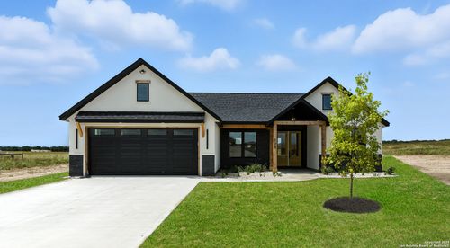 129 Merion Ln, La Vernia, TX, 78121-3976 | Card Image