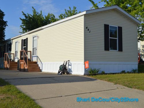 67-441 Tanglewood Dr, Middleville, MI, 49333-9153 | Card Image