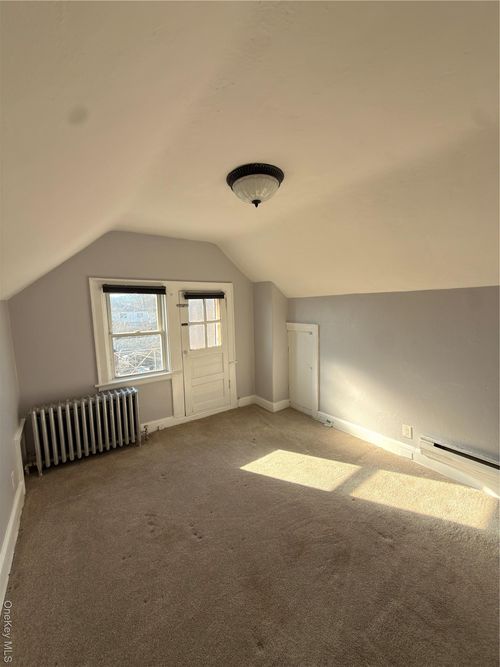 3-49 Highland Ave, New Rochelle, NY, 10801-6705 | Card Image