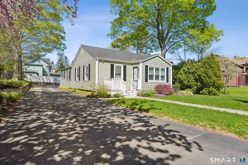 65 Sachem St, Norwich, CT, 06360-4201 | Card Image