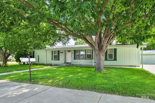 404 Riggs St, Emmett, ID, 83617 | Card Image