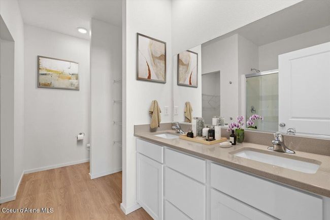Previously built home - colors and finishes may differ | Image 5