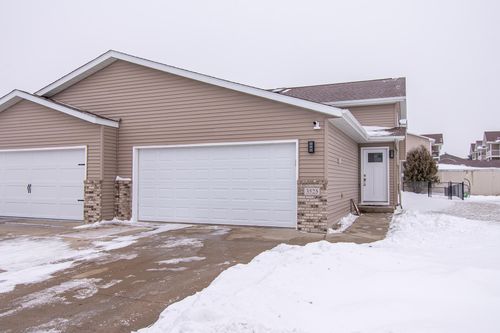 3525 Eagle Run Ln, West Fargo, ND, 58078-8197 | Card Image