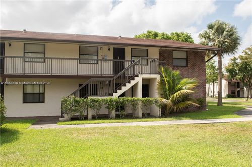 apt-208-6040 Shakerwood Cir, Tamarac, FL, 33319-8301 | Card Image