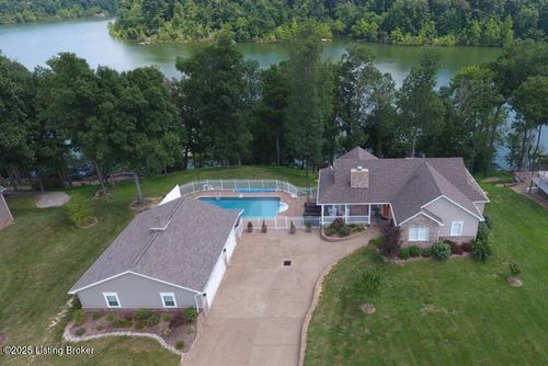946 Patriots Landing Ln, Falls Of Rough, KY, 40119-7561 | Card Image