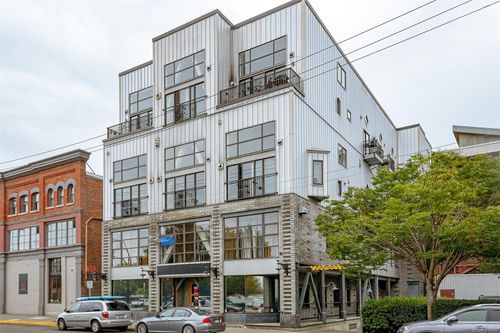 305-555 Chatham St, Victoria, BC, V8T1E1 | Card Image