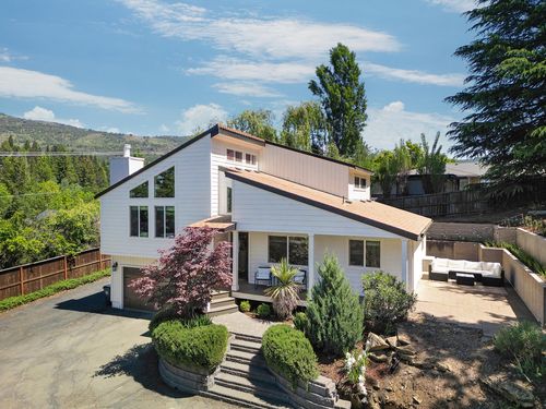 23 San Marcos Dr, Medford, OR, 97504-9389 | Card Image