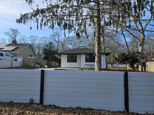 52 Crystal Beach Blvd, Moriches, NY, 11955-1904 | Card Image