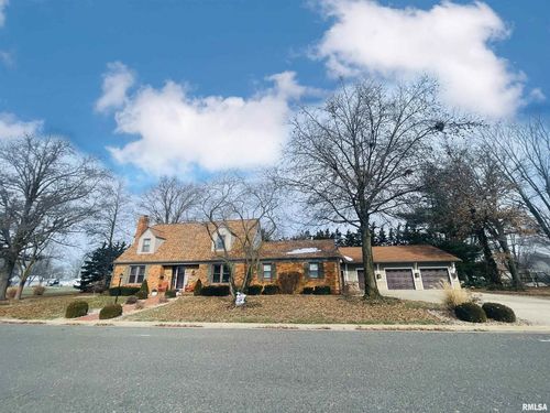 1175 W Lebanon St, Nashville, IL, 62263-1374 | Card Image
