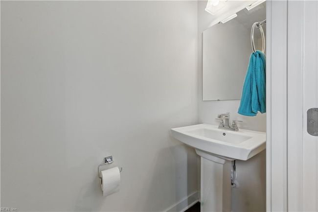 321 Windemere Rd, House other with 3 bedrooms, 3 bathrooms and null parking in Newport News VA | Image 4