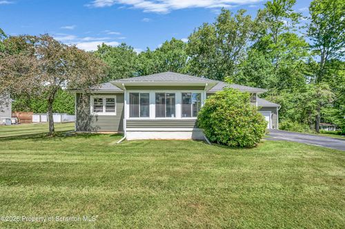 15 Marabee Ave, Dallas, PA, 18612-1321 | Card Image