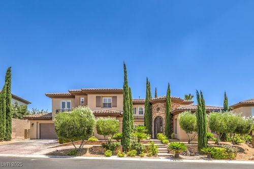 636 Chervil Valley Dr, Las Vegas, NV, 89138-2003 | Card Image