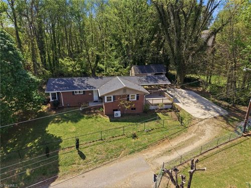 409 Walnut Place Ne, Lenoir, NC, 28645 | Card Image