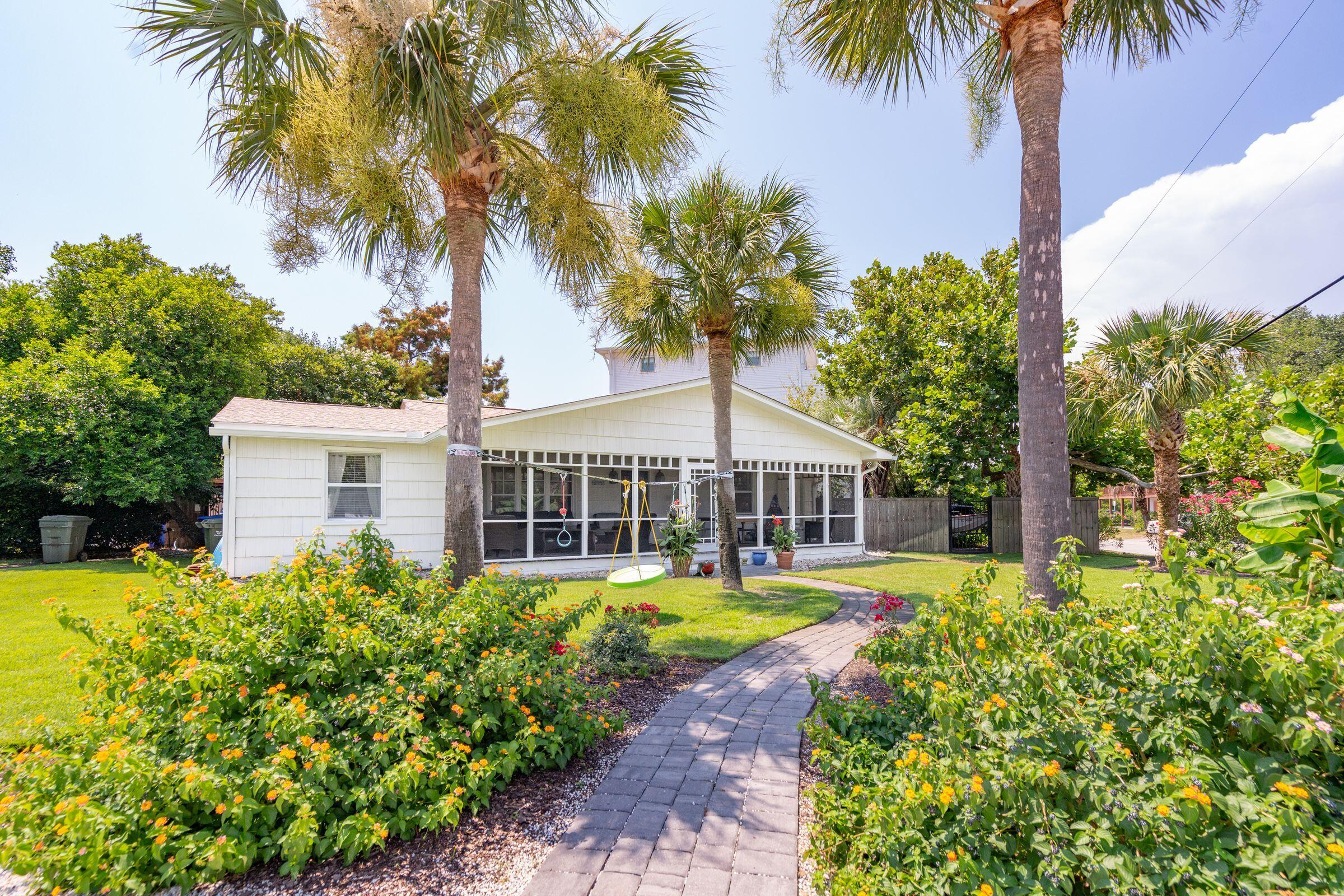 Th Ave, Isle Of Palms, SC 29451
