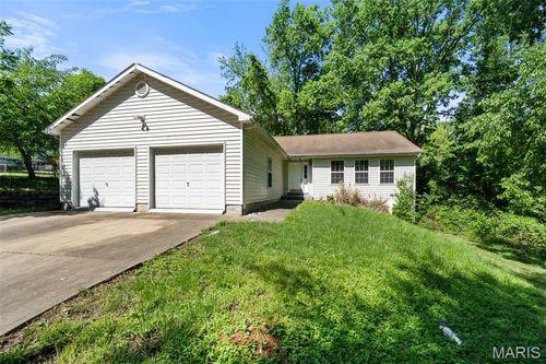 101 Gail Dr, Saint Peters, MO, 63376-6208 | Card Image
