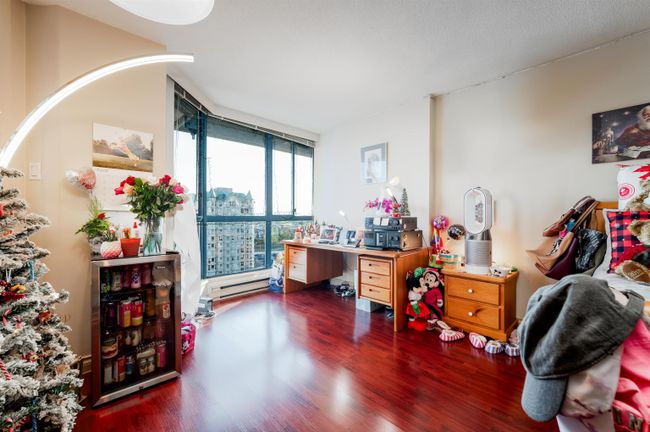 1806 - 1245 Quayside Drive, Condo with 2 bedrooms, 2 bathrooms and 1 parking in New Westminster BC | Image 16