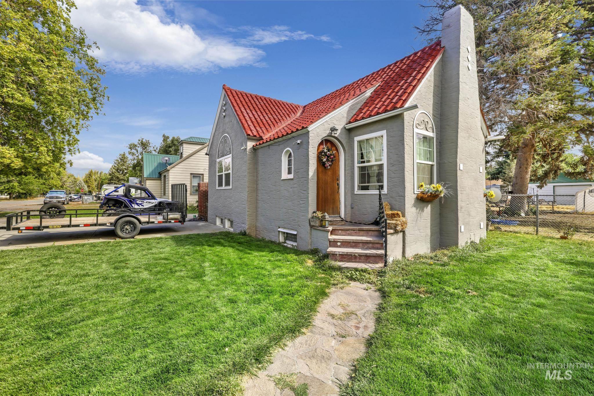 4th Ave, Gooding, ID 83330