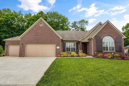 851 Granada Dr, Lenoir City, TN, 37772-4411 | Card Image