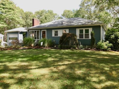 343 Forest St, North Dighton, MA, 02764-1338 | Card Image