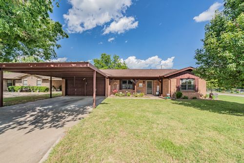 800 Brazos Dr, Mineral Wells, TX, 76067-4154 | Card Image
