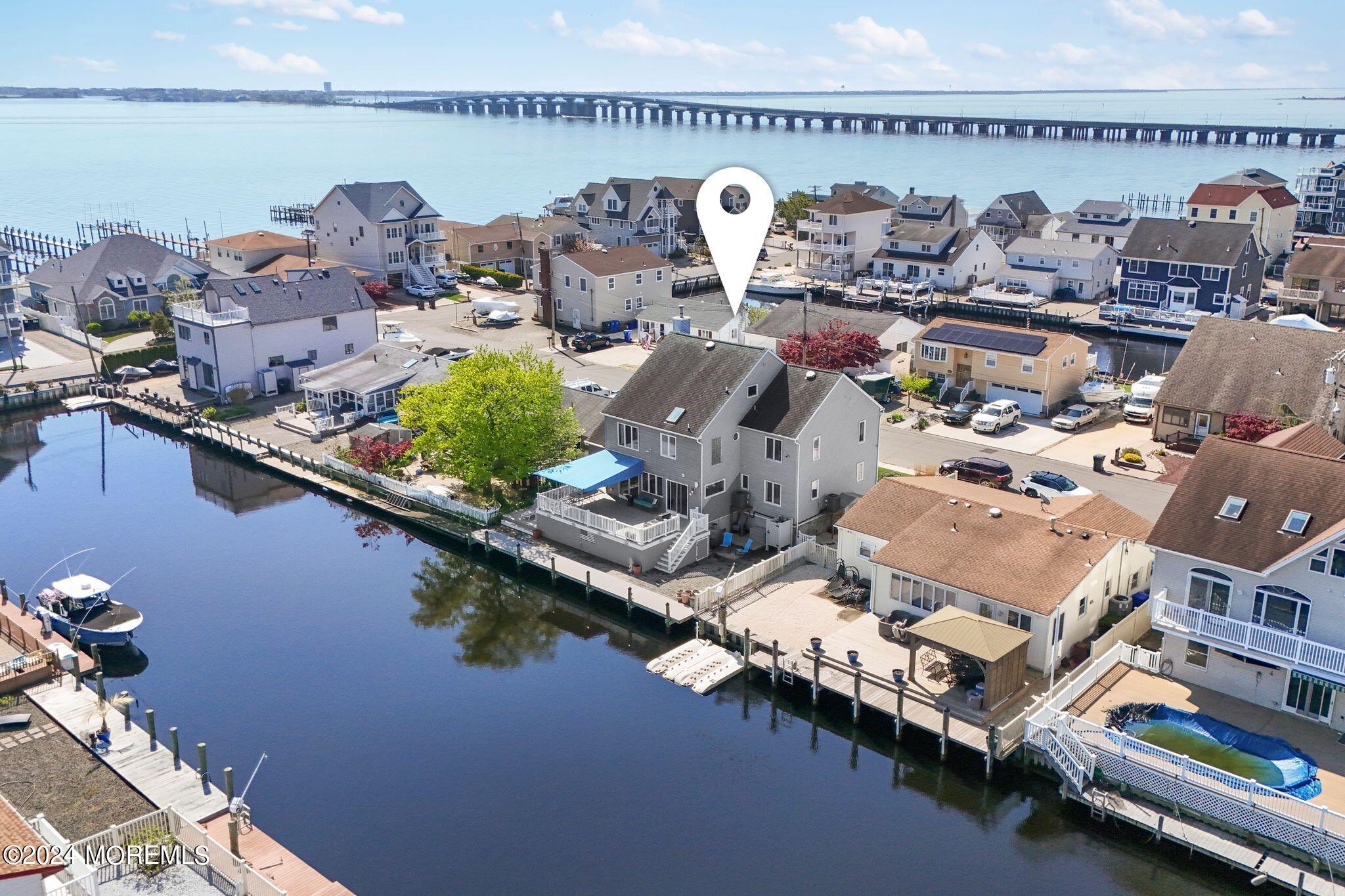 Thistle Ave, Toms River, NJ 08753