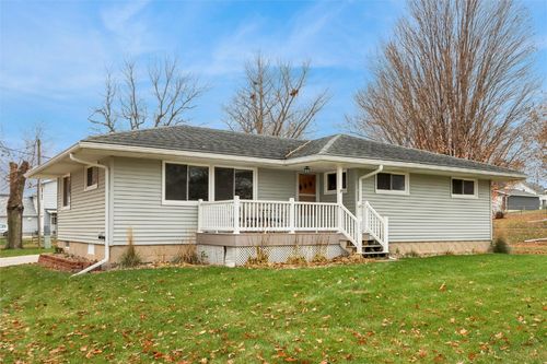 205 E Washington St, Norway, IA, 52318-9607 | Card Image