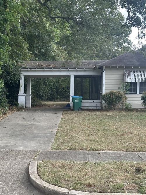 111 S General Pershing St, Hammond, LA, 70403-4001 | Card Image