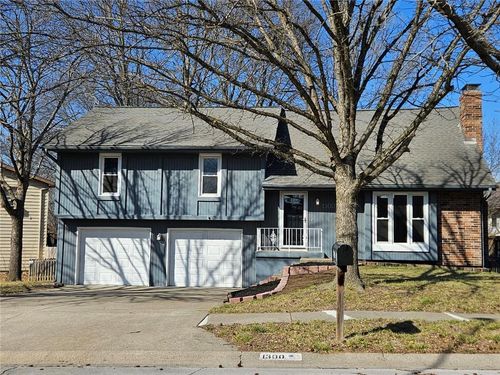 1300 Ne 80th St, Kansas City, MO, 64118-1582 | Card Image